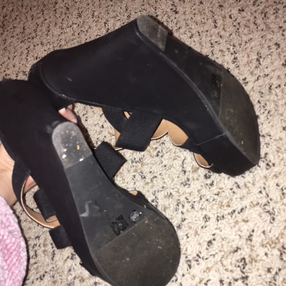 Chinese laundry black wedges - Picture 4 of 4